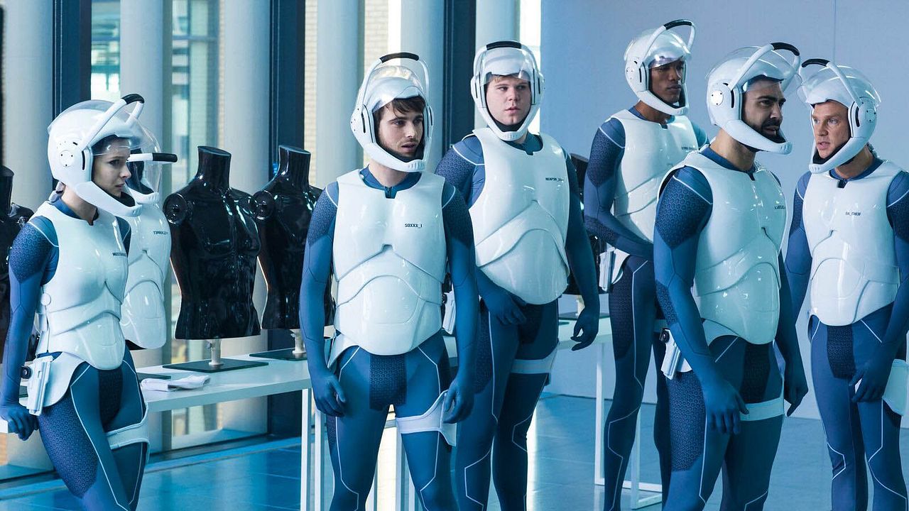 Foto Parker Sawyers, Morfydd Clark, Douggie McMeekin