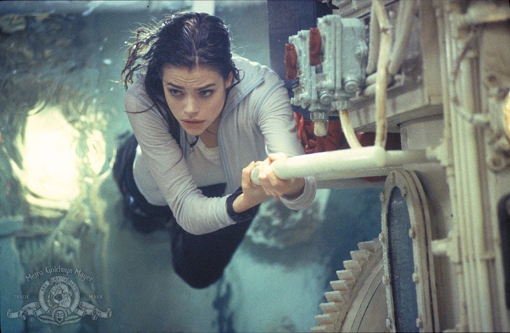 007: El mundo nunca es suficiente : Foto Denise Richards