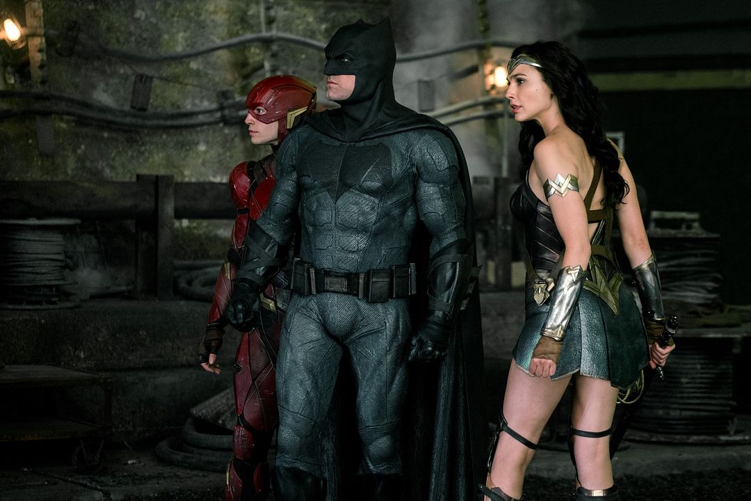 Foto Ezra Miller, Ben Affleck, Gal Gadot