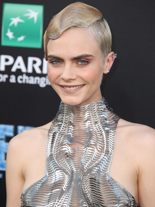 Valerian y la ciudad de los mil planetas : Cobertura de revista Cara Delevingne