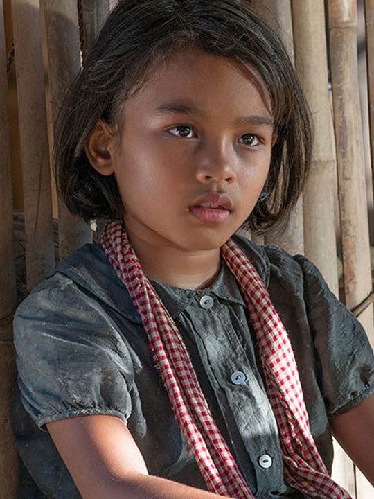 First They Killed My Father : Póster