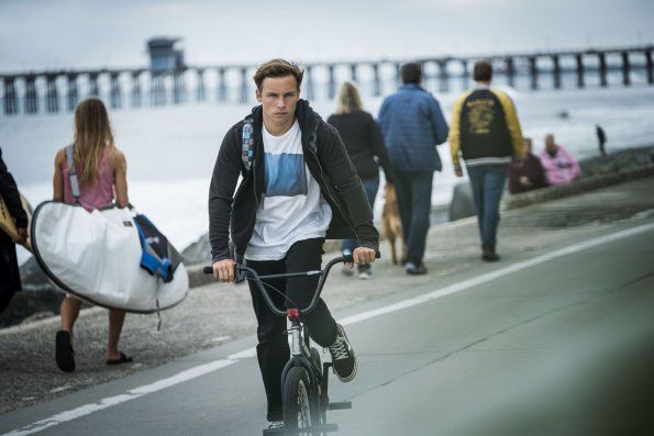 Instinto Animal : Foto Finn Cole