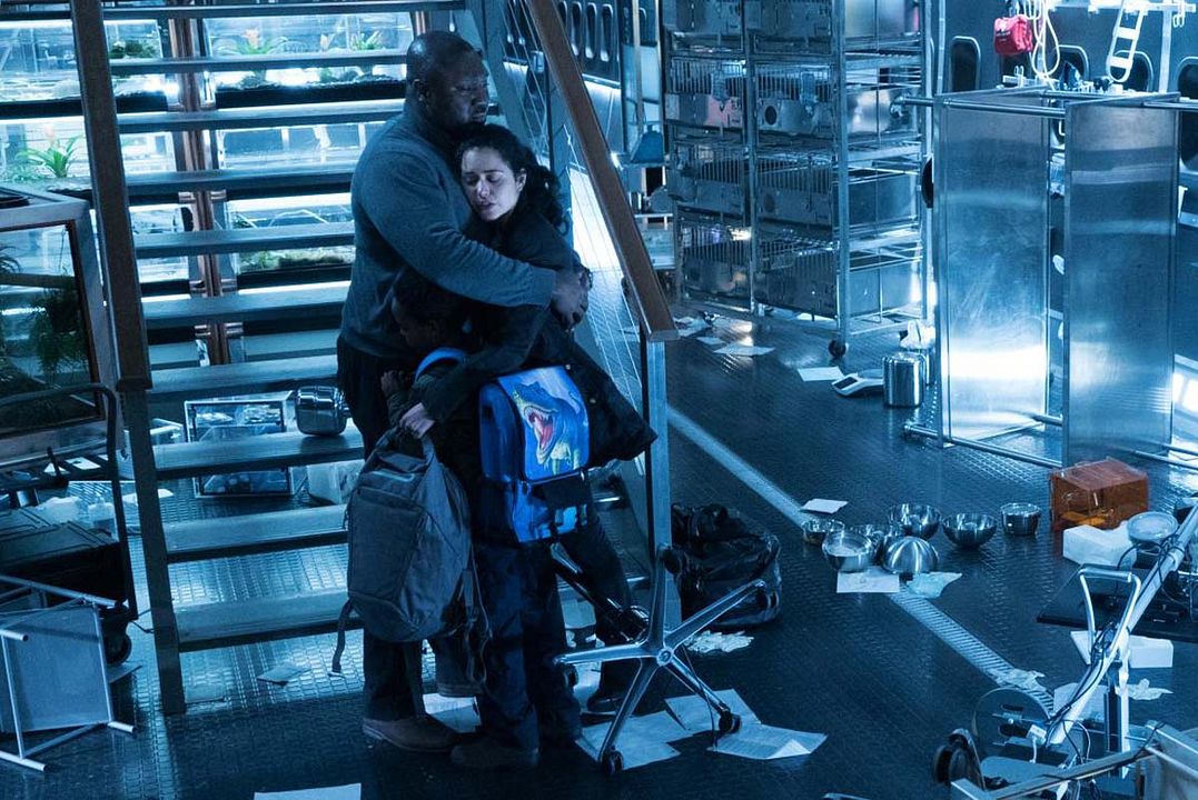 Foto Alyssa Diaz, Nonso Anozie