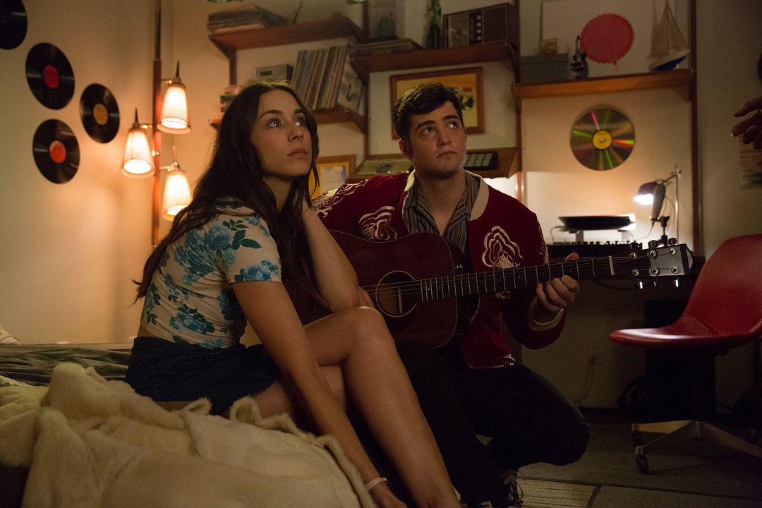 Foto Troian Bellisario