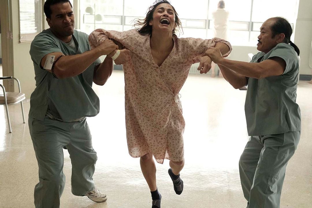 Somewhere Between : Foto Paula Patton