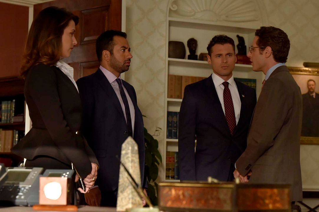 Designated Survivor : Foto Adan Canto, Kal Penn