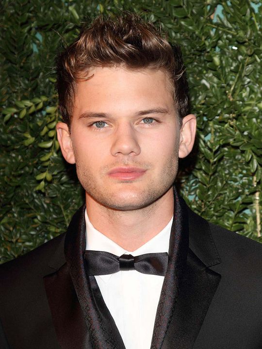 Póster Jeremy Irvine