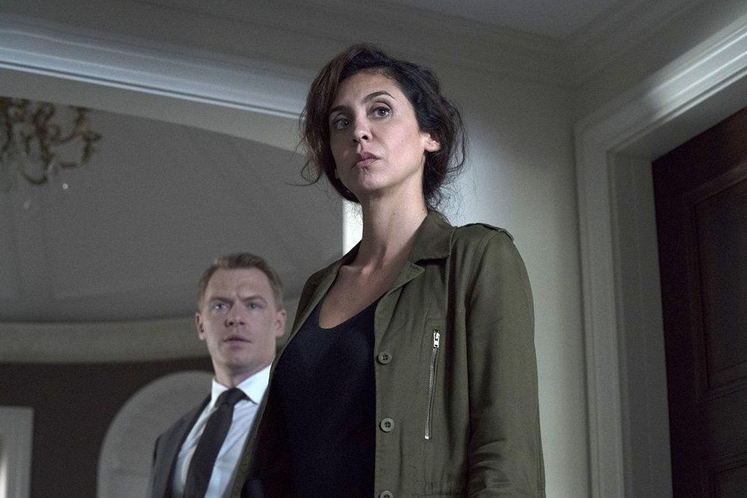 The Blacklist : Póster Mozhan Marnò