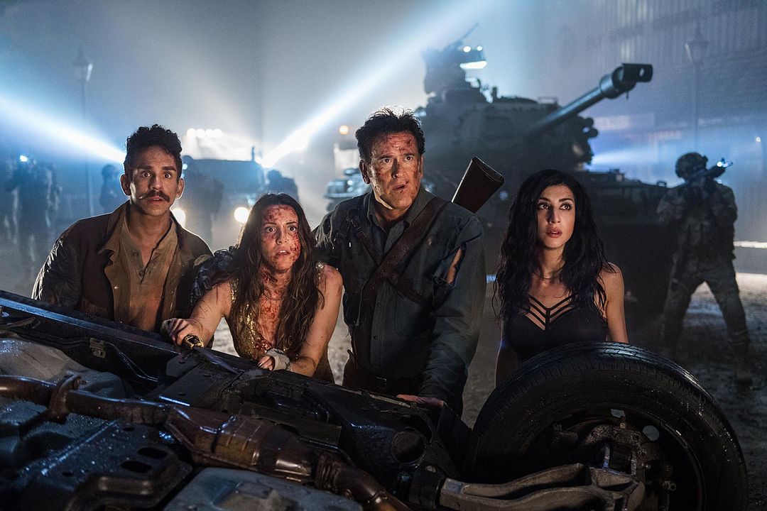 Ash. vs. Evil Dead : Foto Ray Santiago, Bruce Campbell