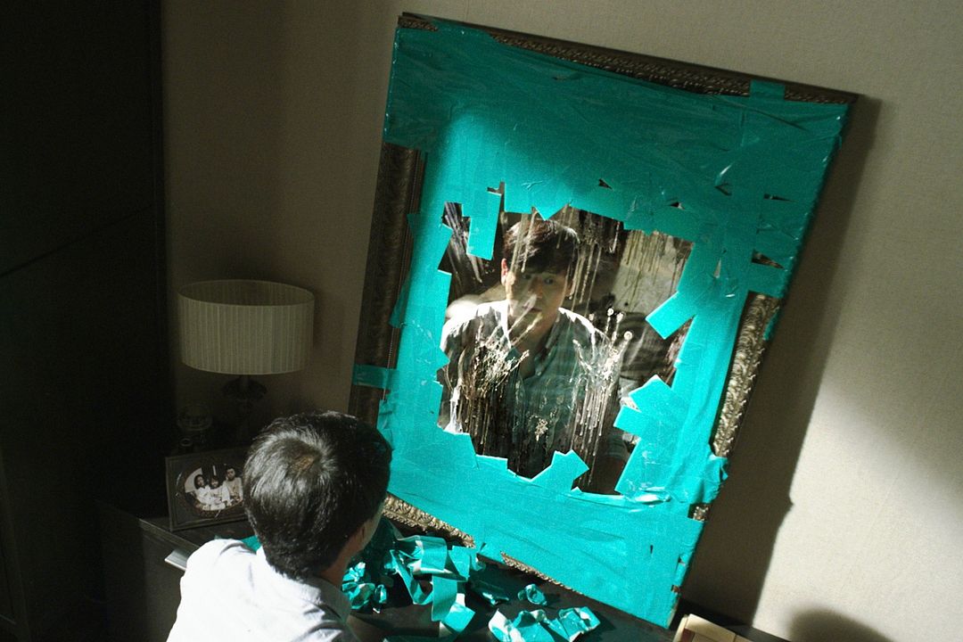 Mimic: voces del más alla : Foto