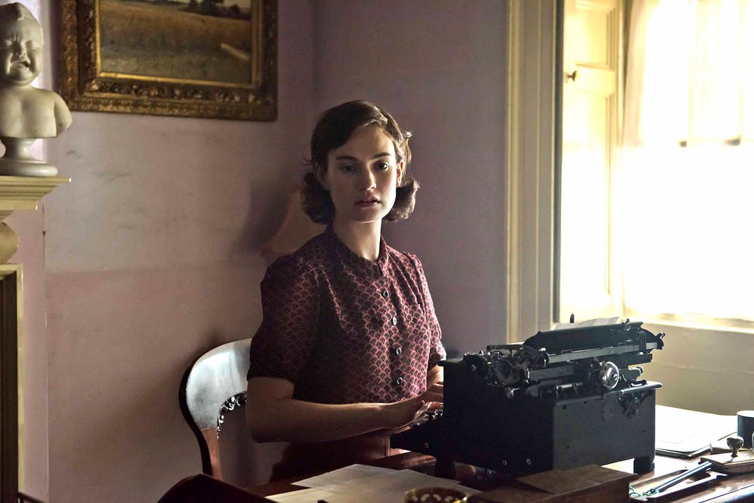 Las horas más oscuras : Foto Lily James