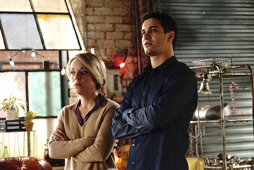 Scorpion : Foto Elyes Gabel, Tina Majorino