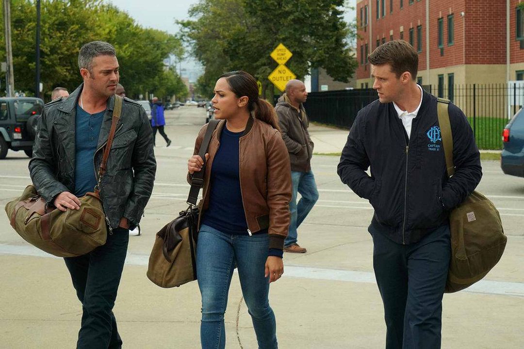 Chicago Fire : Foto Taylor Kinney, Monica Raymund