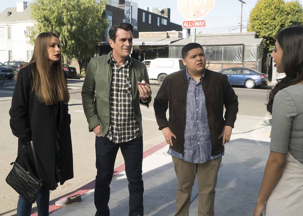 Modern Family : Foto Rico Rodriguez, Sofía Vergara, Ty Burrell