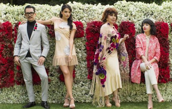 La casa de las flores : Póster