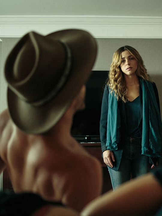 Aquí en la Tierra : Póster