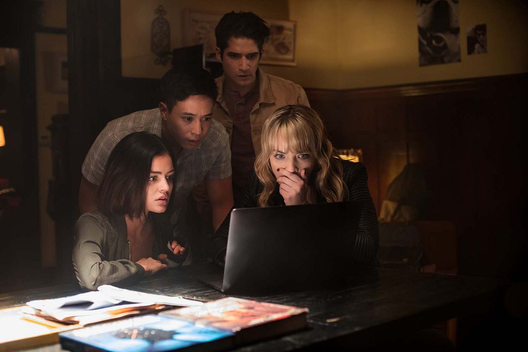 Verdad o reto : Foto Tyler Posey, Lucy Hale, Violett Beane