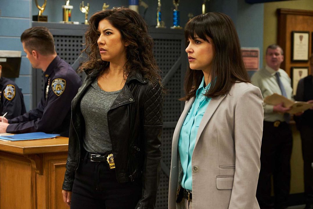 Brooklyn, Precinto 99 : Foto Stephanie Beatriz, Melissa Fumero