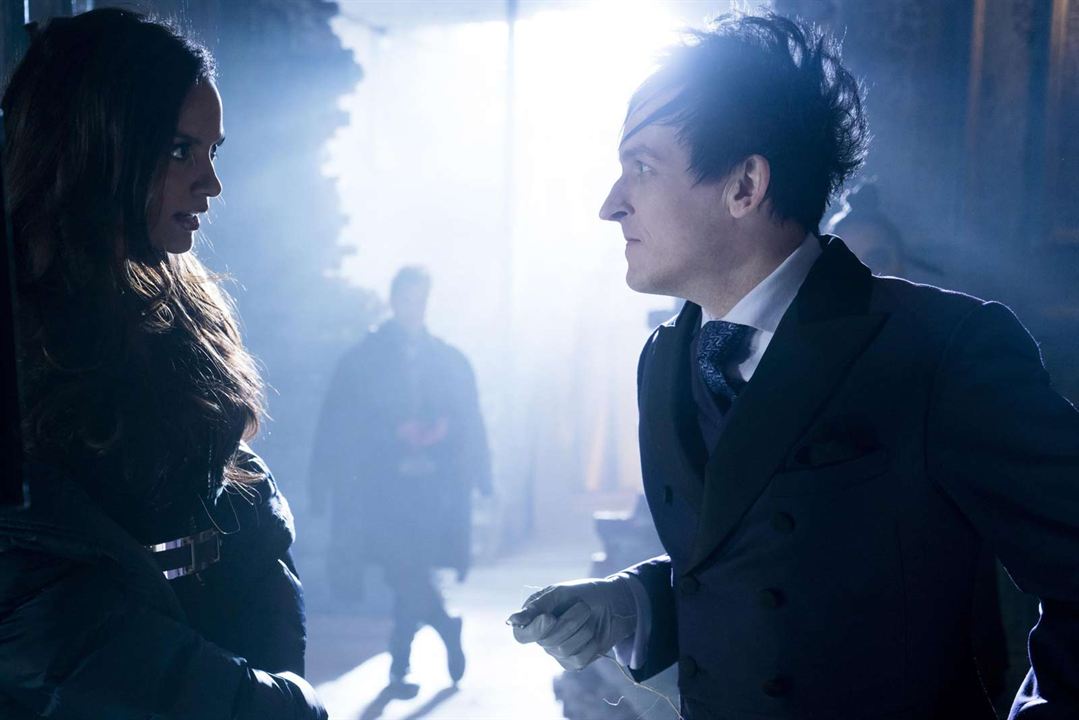 Foto Jessica Lucas, Robin Lord Taylor