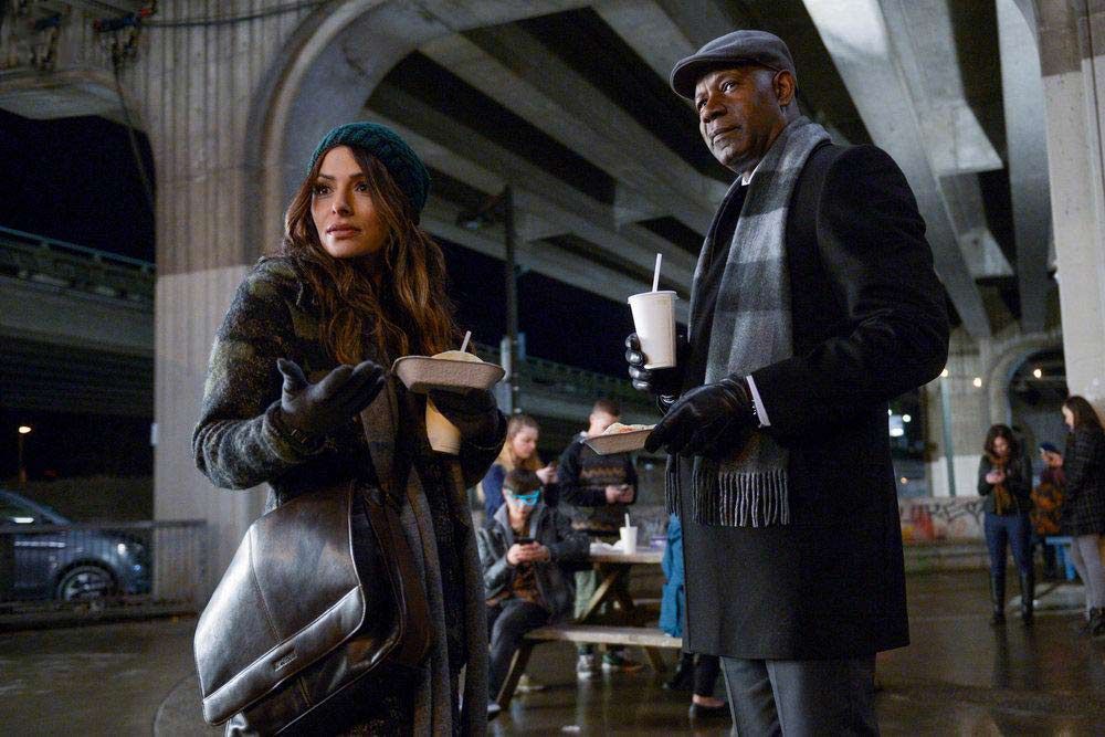 Foto Dennis Haysbert, Sarah Shahi