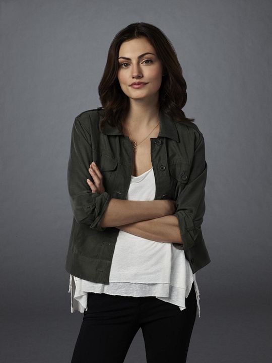 Foto Phoebe Tonkin