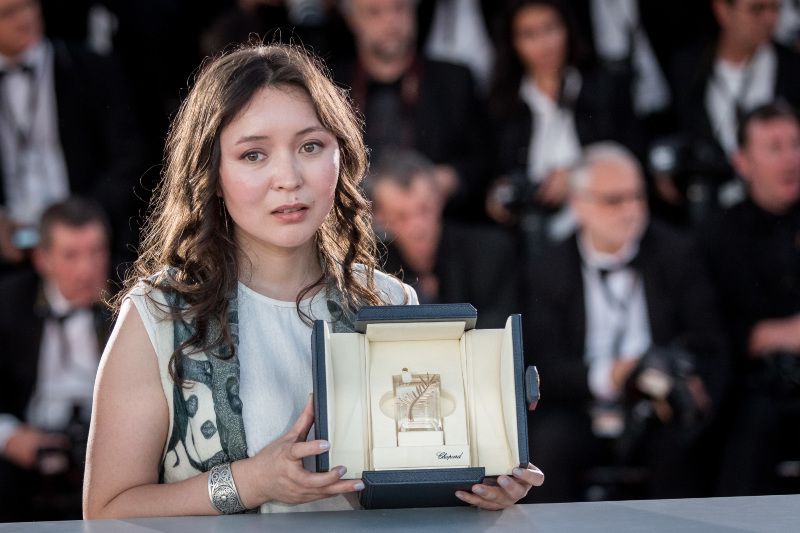 Ayka : Cobertura de revista