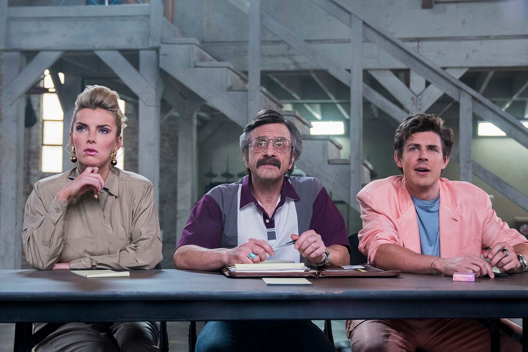 Glow : Foto Chris Lowell, Betty Gilpin, Marc Maron