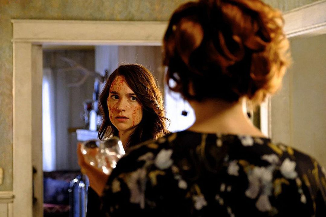 Wynonna Earp : Foto Melanie Scrofano