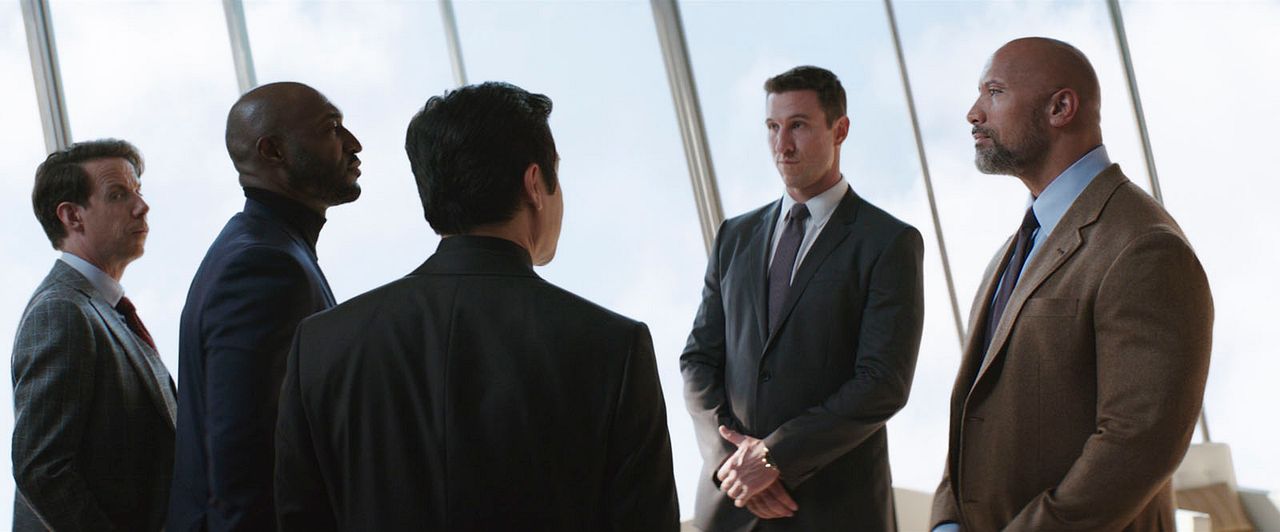 Rascacielos : Foto Dwayne Johnson, Pablo Schreiber, Noah Taylor, Adrian Holmes