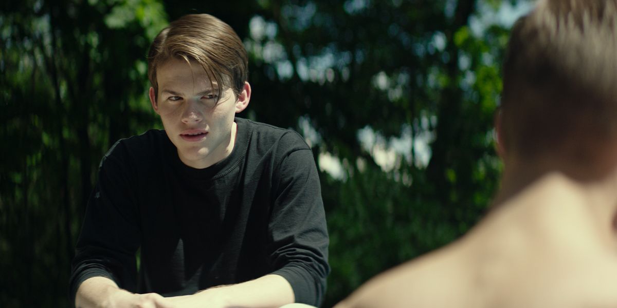 Giant Little Ones : Cobertura de revista