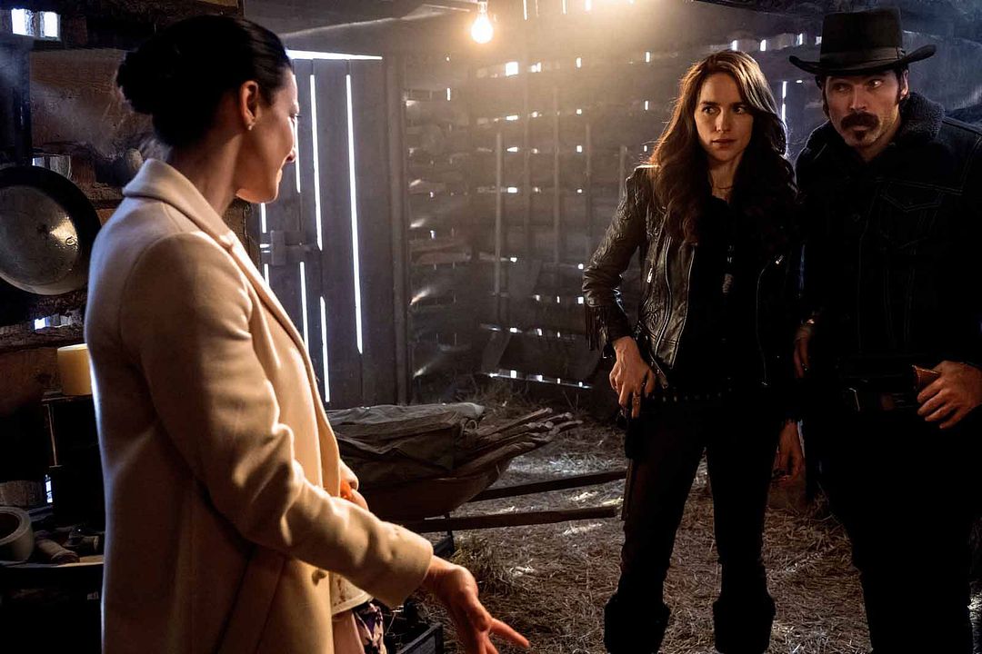 Wynonna Earp : Foto Melanie Scrofano