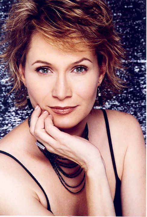 Póster Monica Dionne