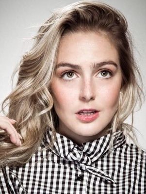 Póster Regina Pavón