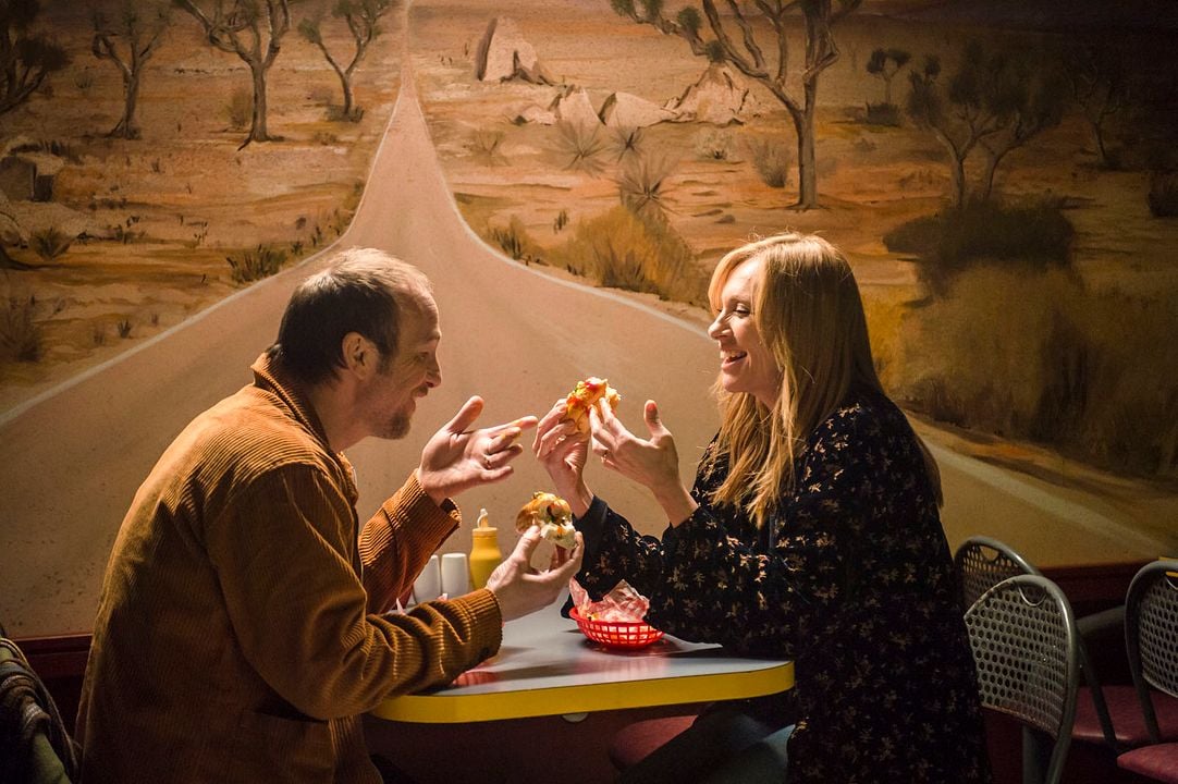 Wanderlust : Foto Paul Kaye, Toni Collette