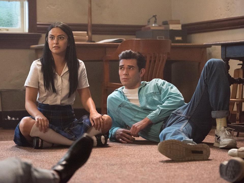 Riverdale : Foto K.J. Apa, Camila Mendes
