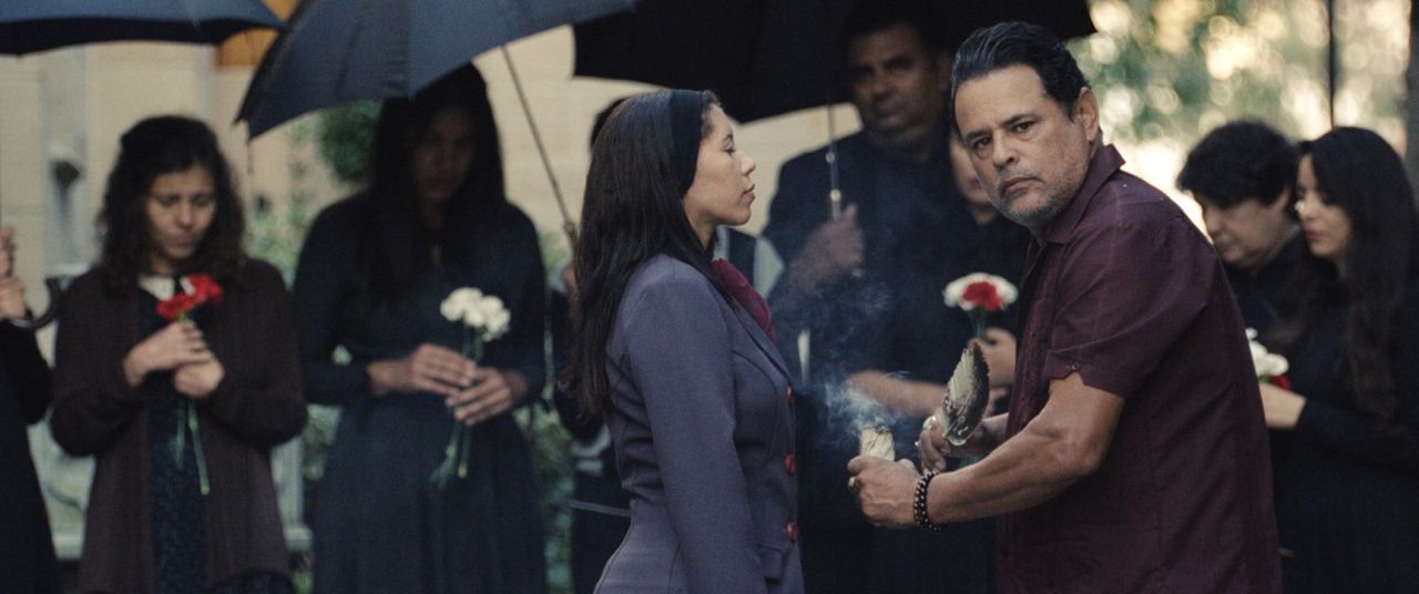 La maldición de La Llorona : Foto Raymond Cruz