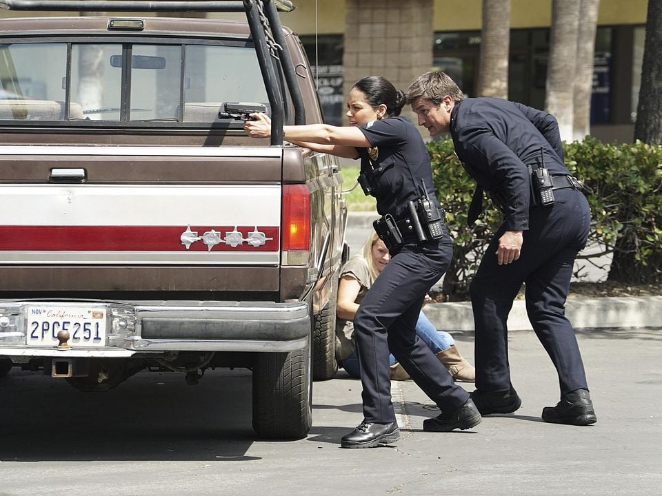 The Rookie : Foto Alyssa Diaz, Nathan Fillion