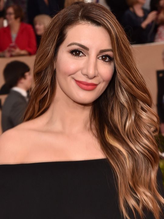 Póster Nasim Pedrad