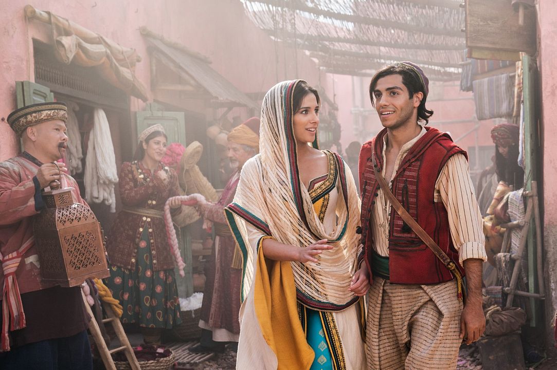 Aladdin : Foto Naomi Scott, Mena Massoud