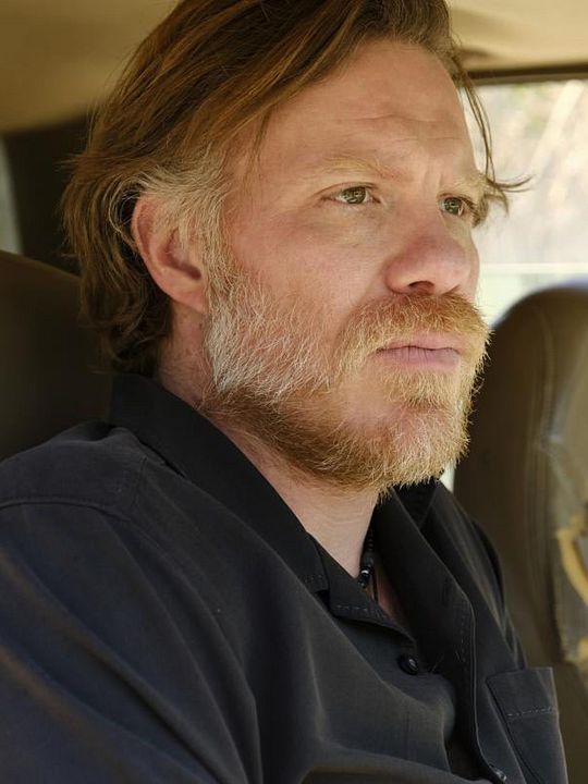 Póster Marc Menchaca