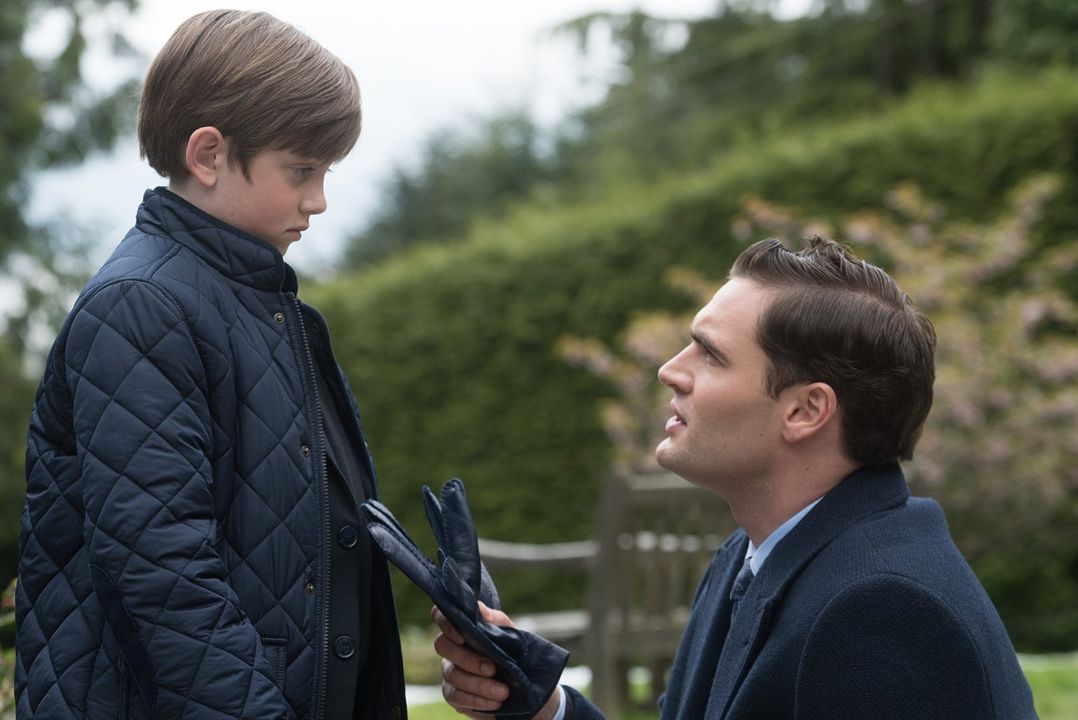 Venganza : Foto Tom Bateman