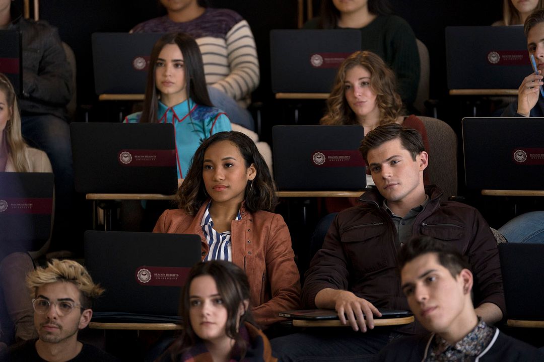 Pequeñas mentirosas: Perfeccionistas : Foto Sydney Park, Sofia Carson