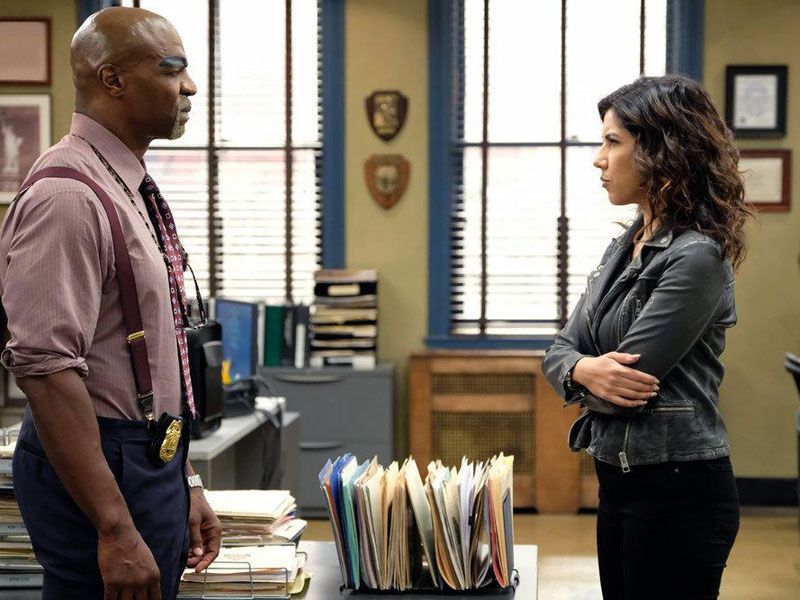 Brooklyn, Precinto 99 : Foto Stephanie Beatriz, Terry Crews