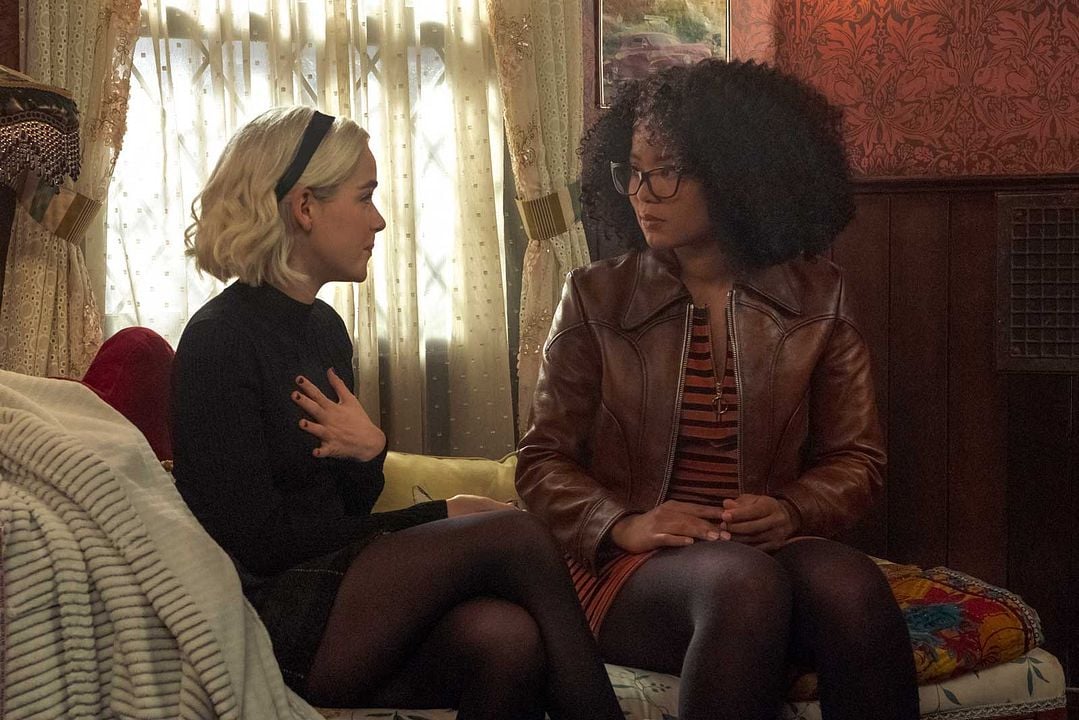 El Mundo Oculto De Sabrina : Foto Kiernan Shipka, Jaz Sinclair