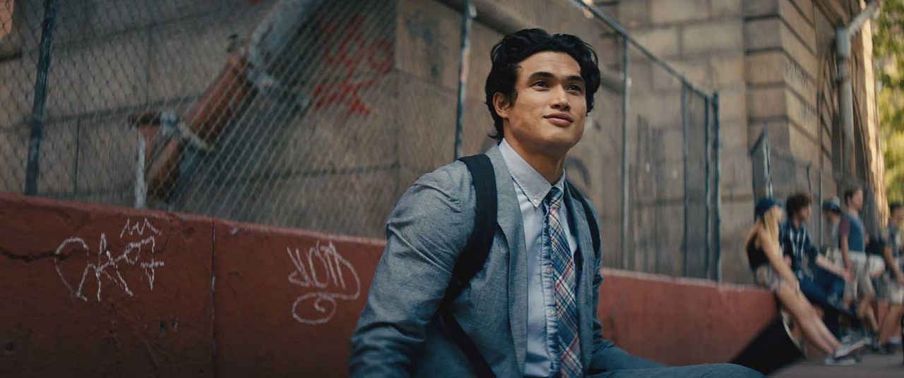 El sol también es una estrella : Foto Charles Melton