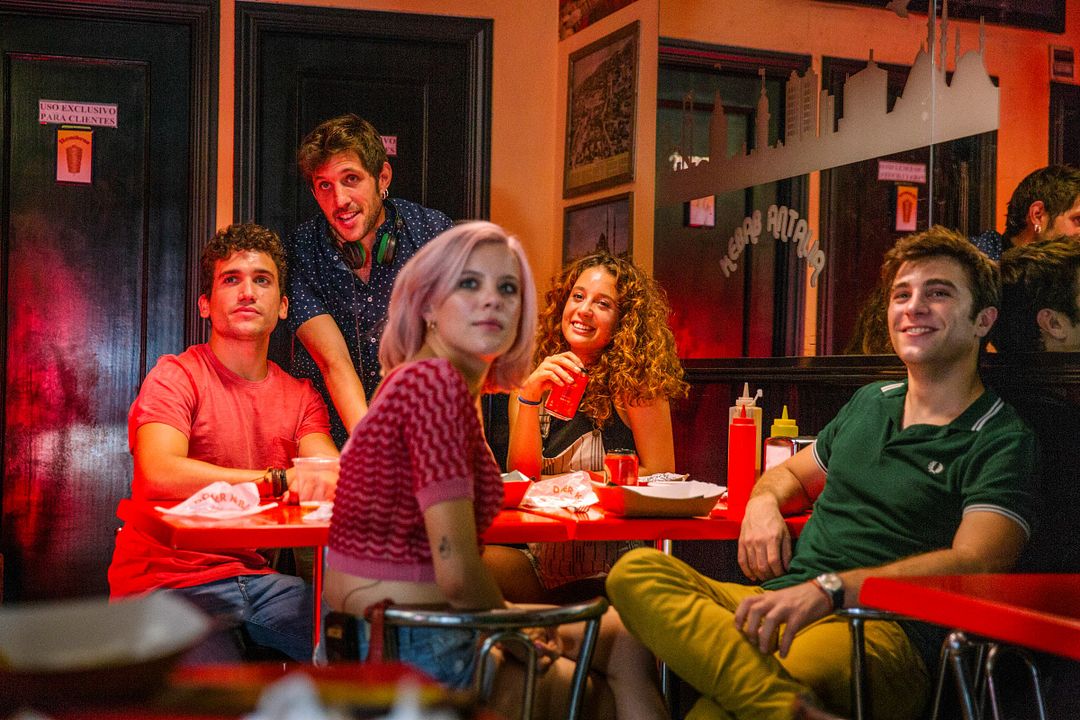 ¿A quién te llevarías a una isla desierta? : Foto Pol Monen, Jaime Lorente, María Pedraza