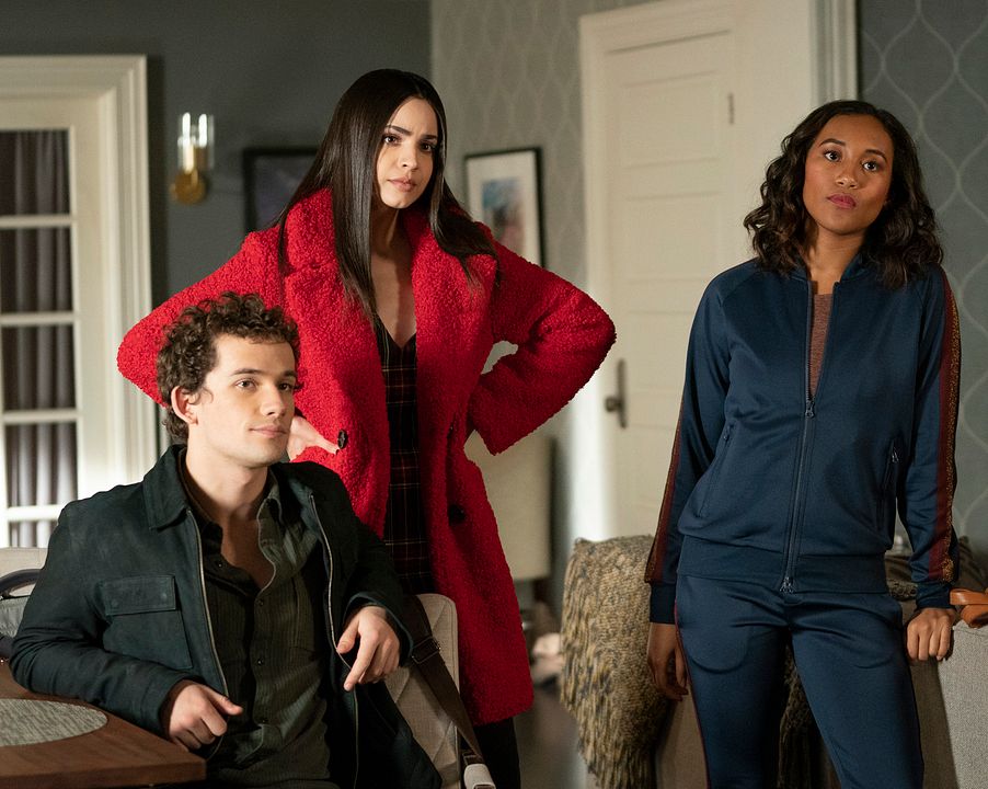 Pequeñas mentirosas: Perfeccionistas : Foto Sydney Park, Sofia Carson, Eli Brown