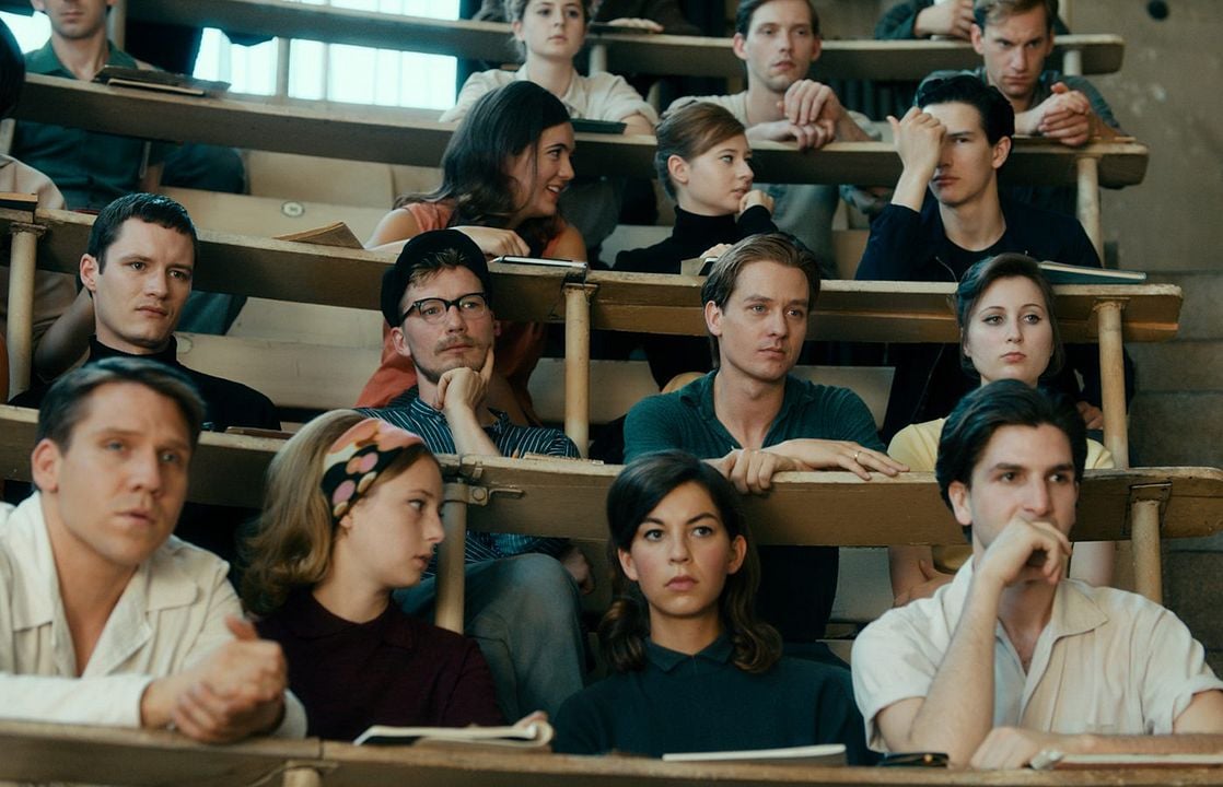 Never look away : Foto