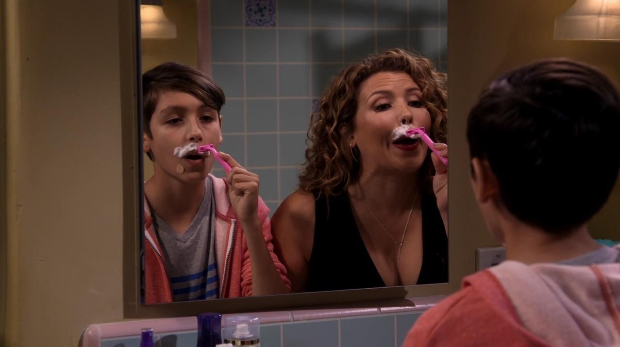 One Day At A Time (2017) : Póster