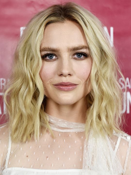 Póster Maddie Hasson
